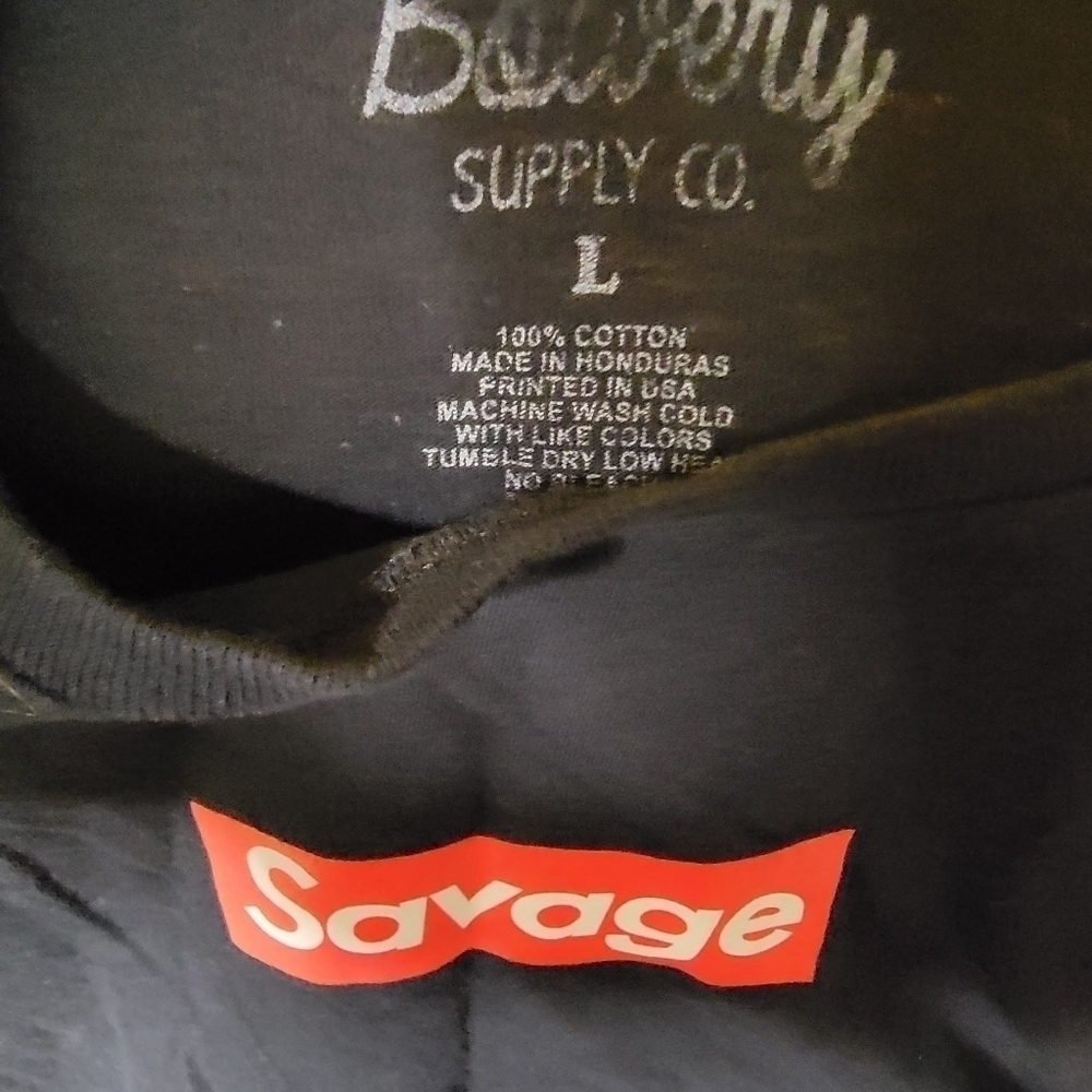 BROWERY SUPPLY CO. SIZE LARGE SAVAGE TEE BLACK/RED - Picture 3 of 5